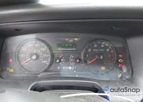 2011 Ford Crown Victoria Police Interceptor z USA, uszkodzony, nr VIN 2FABP7BVOBX176126